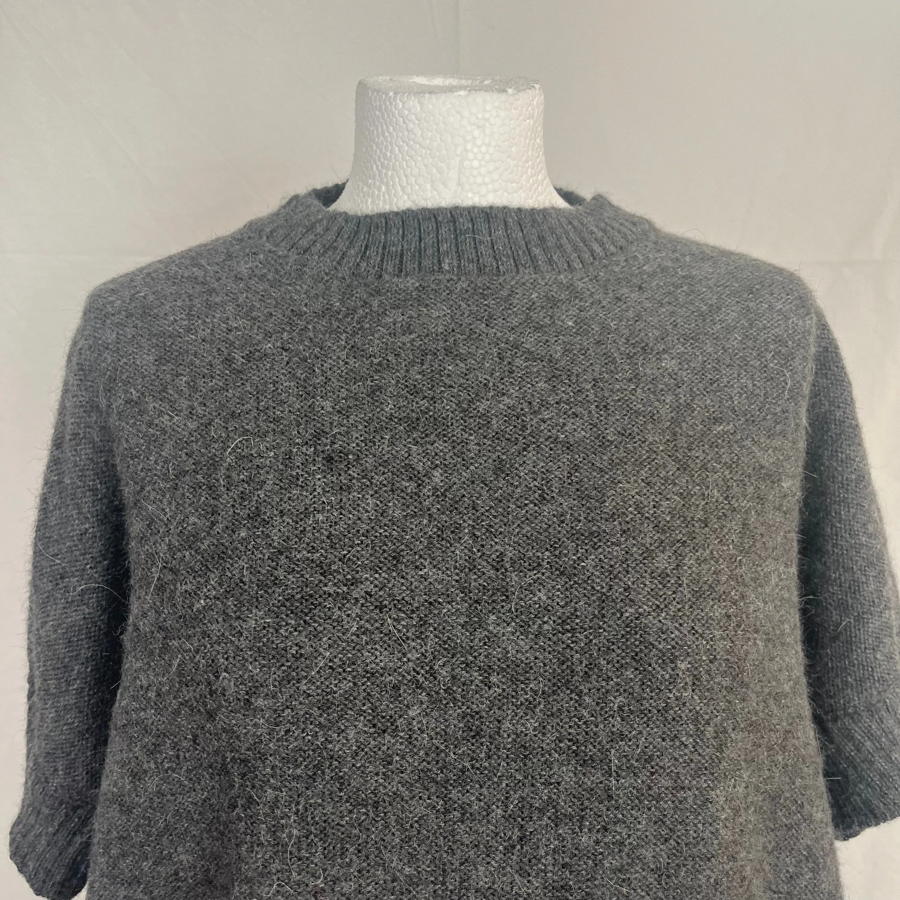 Aiayu Brand New 300 Grey Bolivian Baby Llama Wool Sweater M