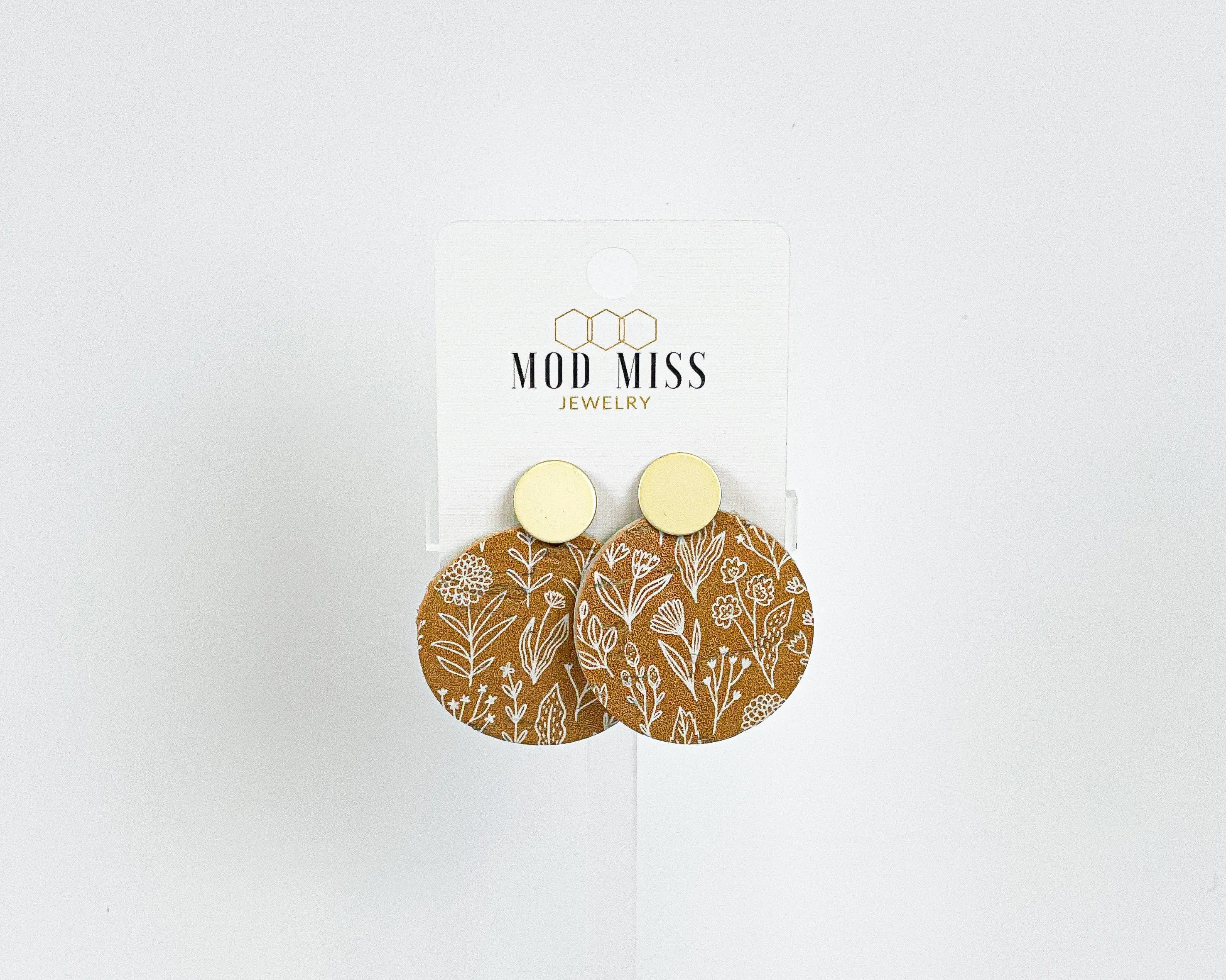 Cork Leather Round Earring White Meadows